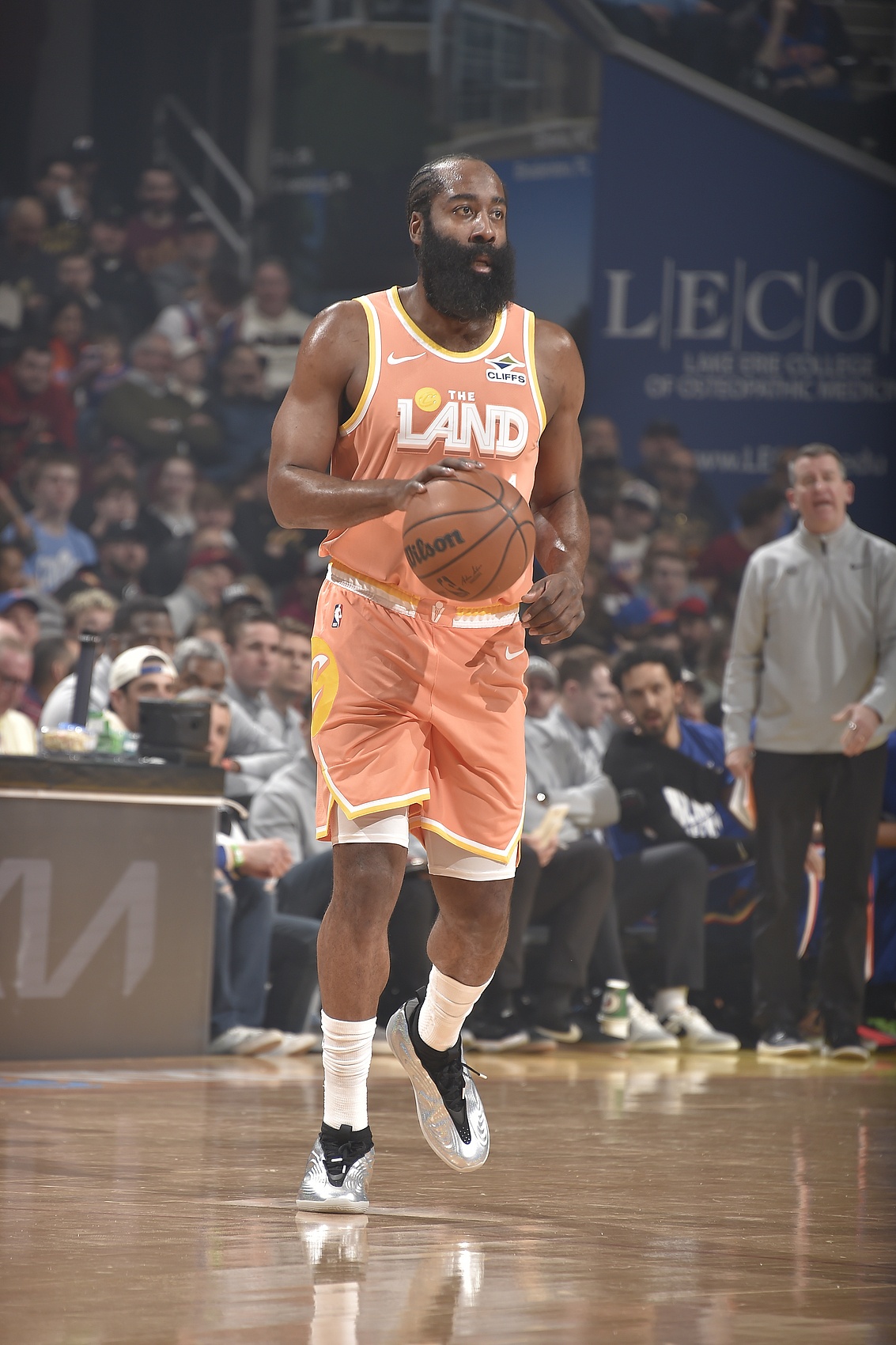 开云体育APP-阿特金森：哈登还没完全康复 他总是带伤出战&amp;但是仍然打的很好