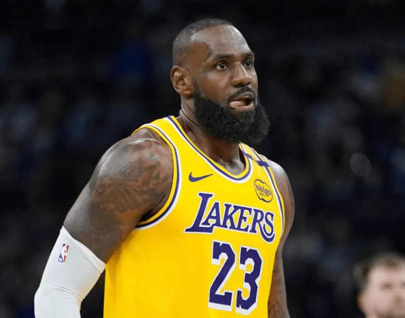 开云体育官网-湖人胜鹈鹕！斯玛特+3替补完美辅助，东詹轰48分，里弗斯太铁！