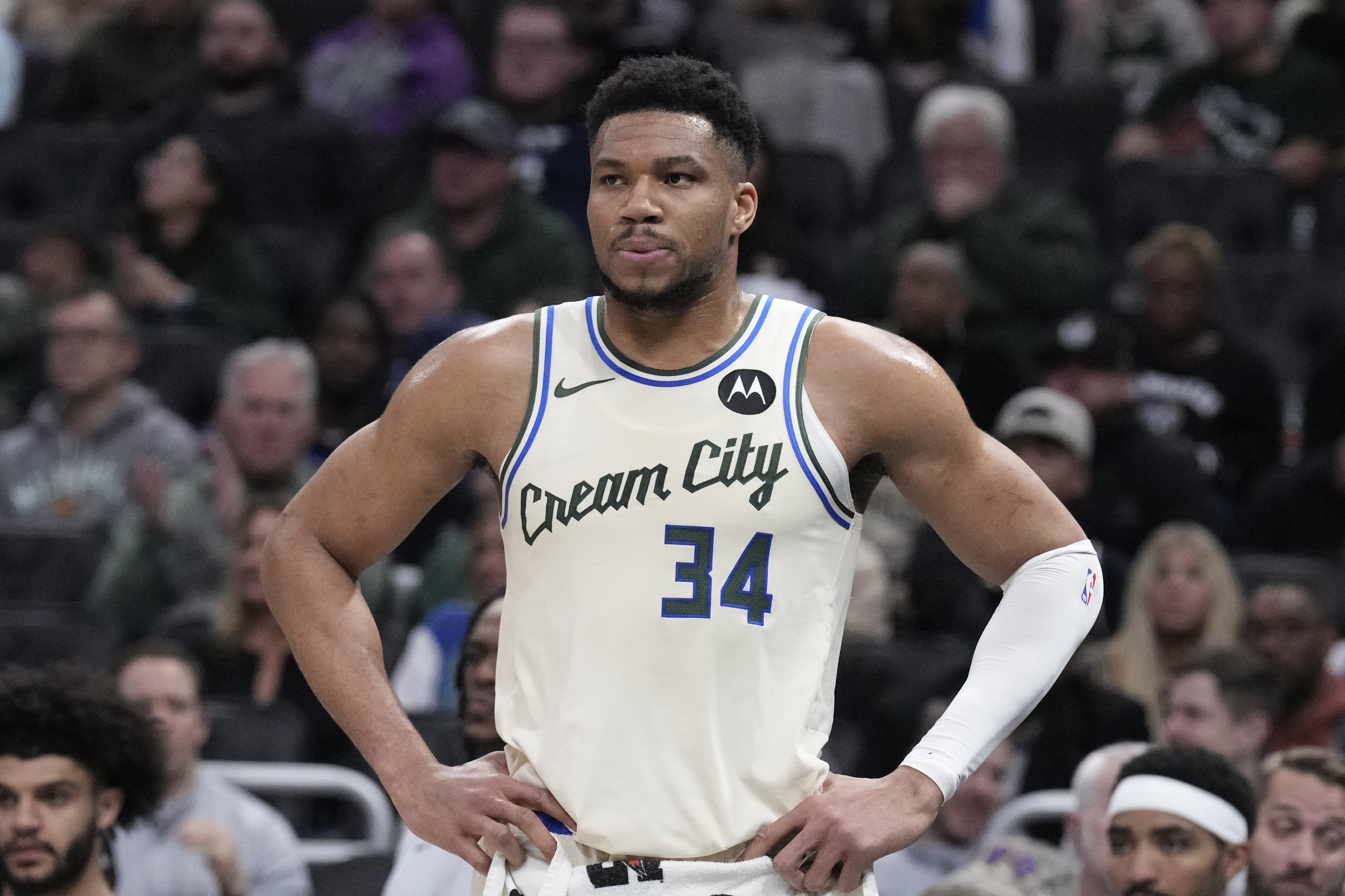 字母哥虽好但并不适合火箭！送出申京小贾&amp;强力替补值得吗？