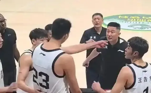 不只是徐昕，常规赛MVP也曾遭杜锋轻视？打全运会地位不如王睿泽